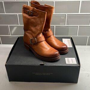 Frye Women’s Veronica " Whiskey" Short Leather Boots Size 6 NWT